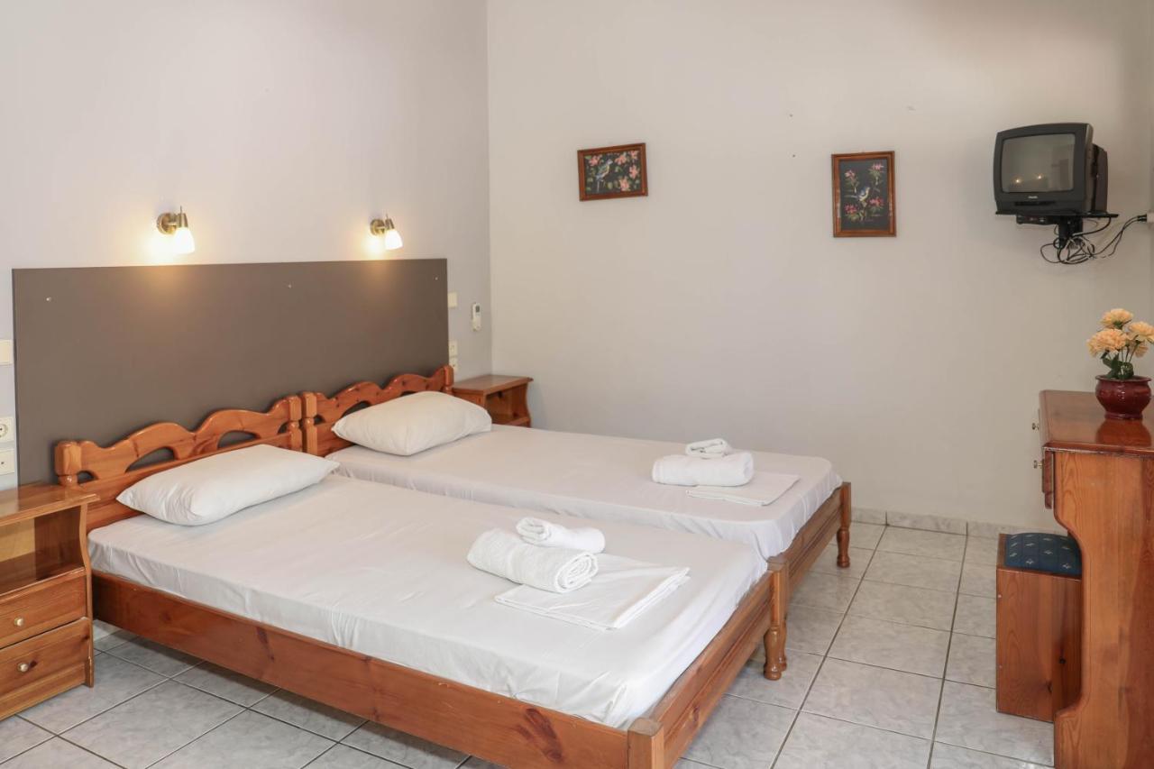 Ftelia Studios Skiathos Town Exterior photo